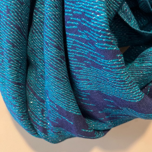 Apt 9 Teal Blue & Navy Infinity Scarf with Metallic Silver Threads Throughout - Picture 7 of 13